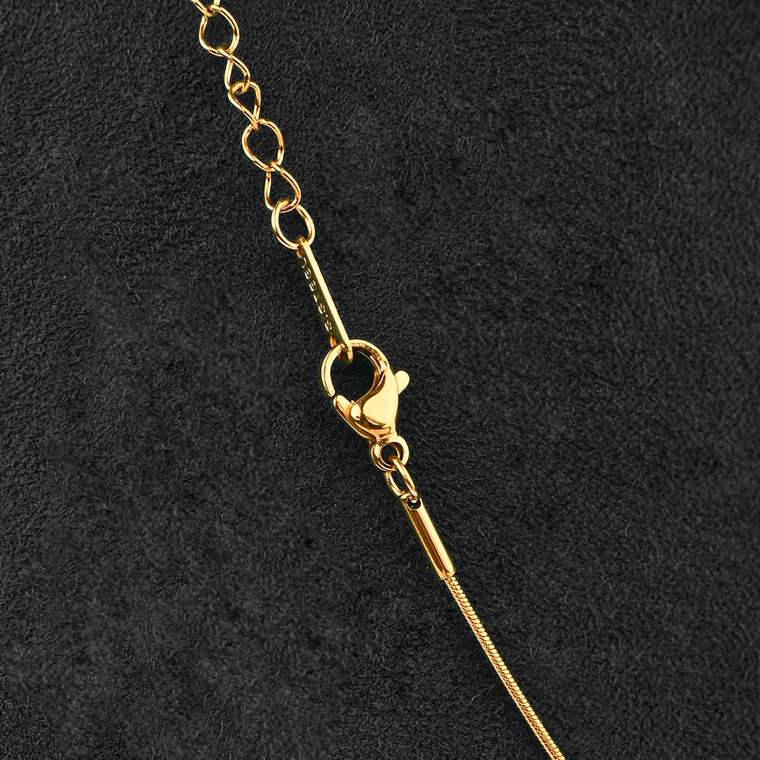 Elegant Heart Link Pendant Necklace – Premium Gold-Tone Jewelry