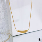 Korean-Style Aesthetic Curved bar Pendant Necklace