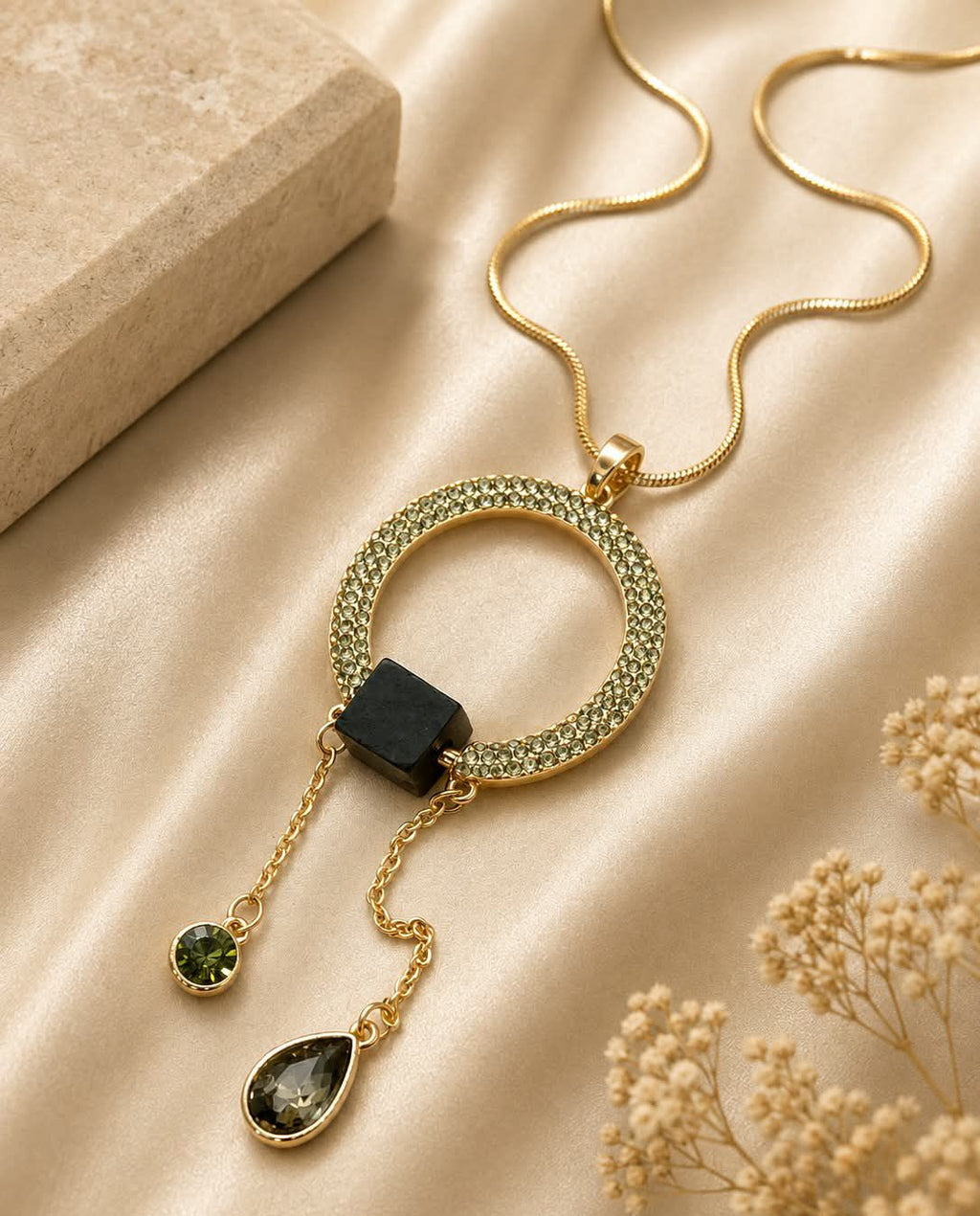 Vintage Emerald Circle Pendant Necklace – Ring Pendant with Black Cube & Asymmetric Dangling Chains