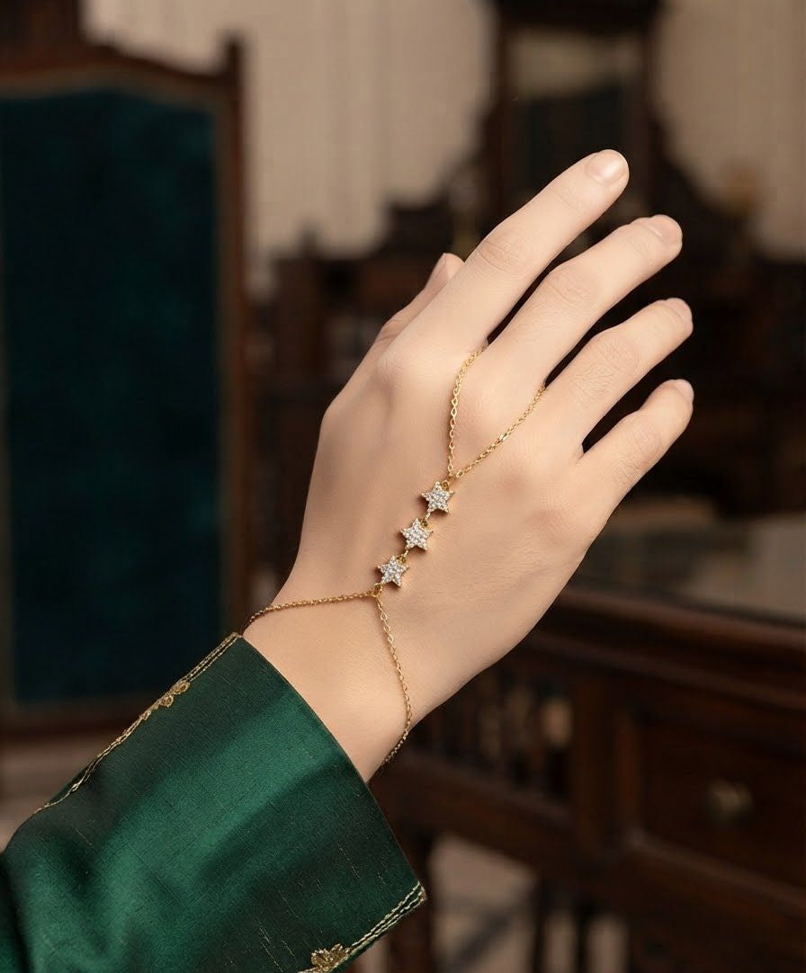3 Star Zircon Bracelet – Gold Plated Stainless Steel | Sparkling Star Charm Adjustable Bracelet Anja  |